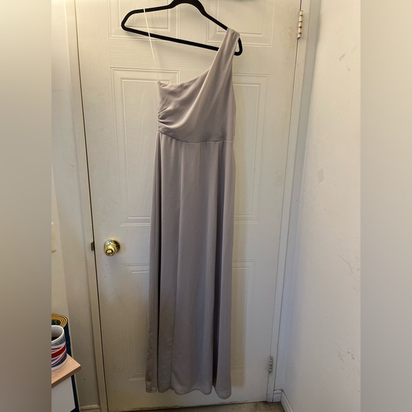 Show me your MuMu Eliza one-shoulder dress in dove grey - Picture 4 of 13